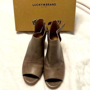 Gently used Lucky Brand Brindle Barimo
